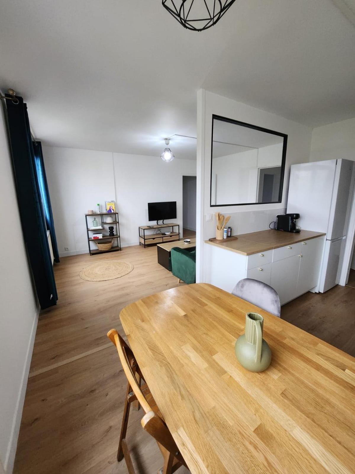 Le Montreuillois ! Parking Prive Et Metro A Proximite Apartment Exterior photo